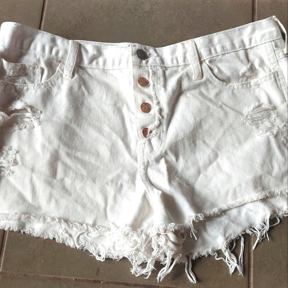 Hollister Jean Shorts size 32 White - Picture 1 of 8